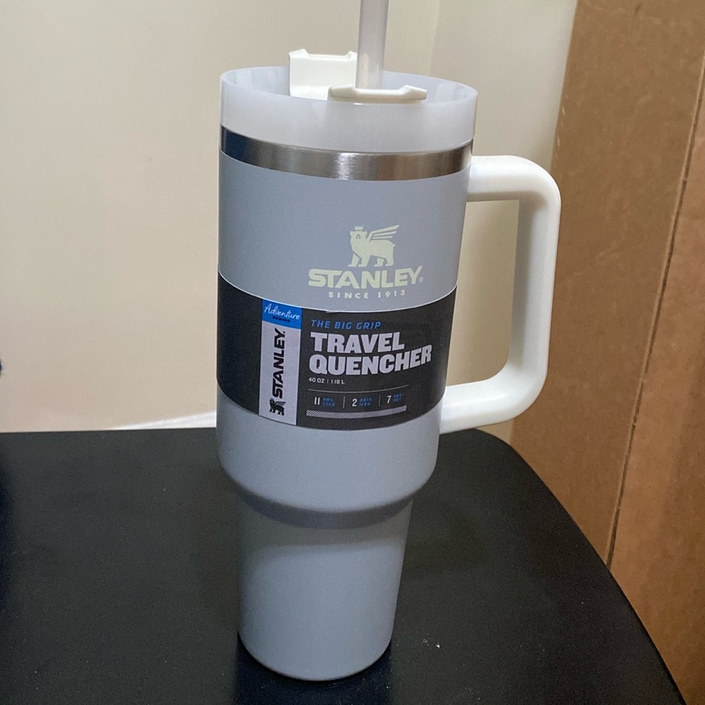 Stanley cup the big grip travel quencher 40 oz